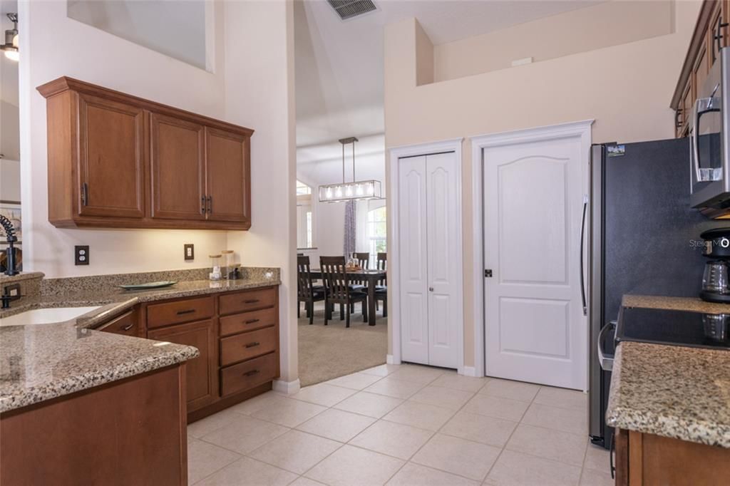 En Venta: $459,900 (3 camas, 2 baños, 1868 Pies cuadrados)