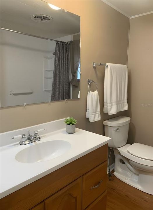 待售: $79,500 (1 贝兹, 1 浴室, 560 平方英尺)