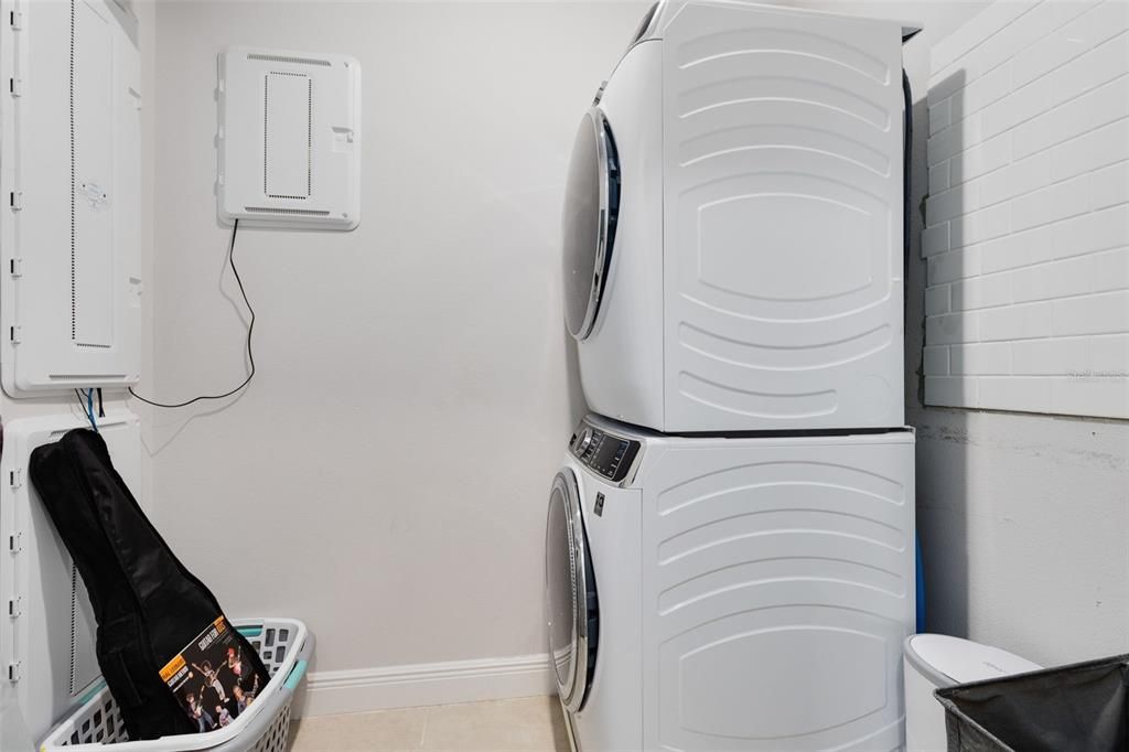 For Sale: $699,000 (4 beds, 3 baths, 2367 Square Feet)