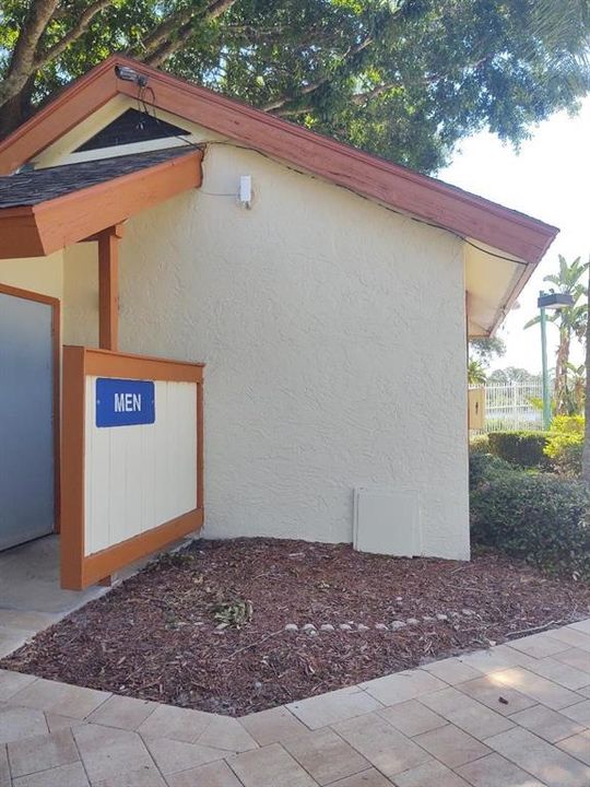 For Rent: $2,190 (2 beds, 2 baths, 935 Square Feet)