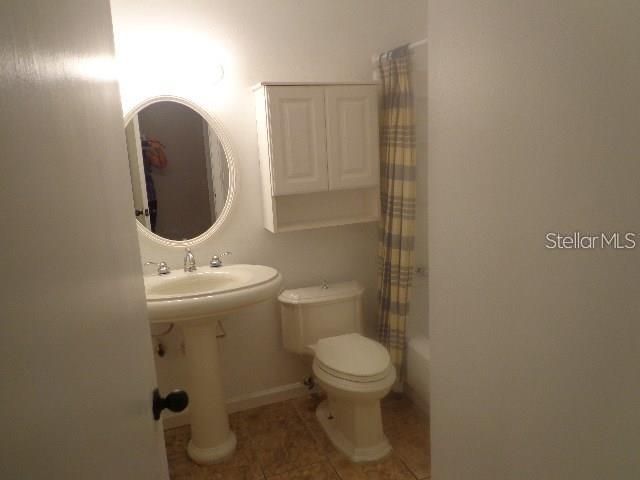 For Rent: $2,190 (2 beds, 2 baths, 935 Square Feet)