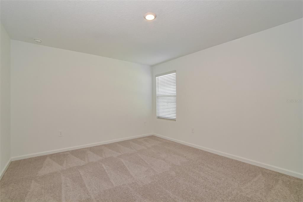 出租: $2,045 (5 贝兹, 2 浴室, 2112 平方英尺)