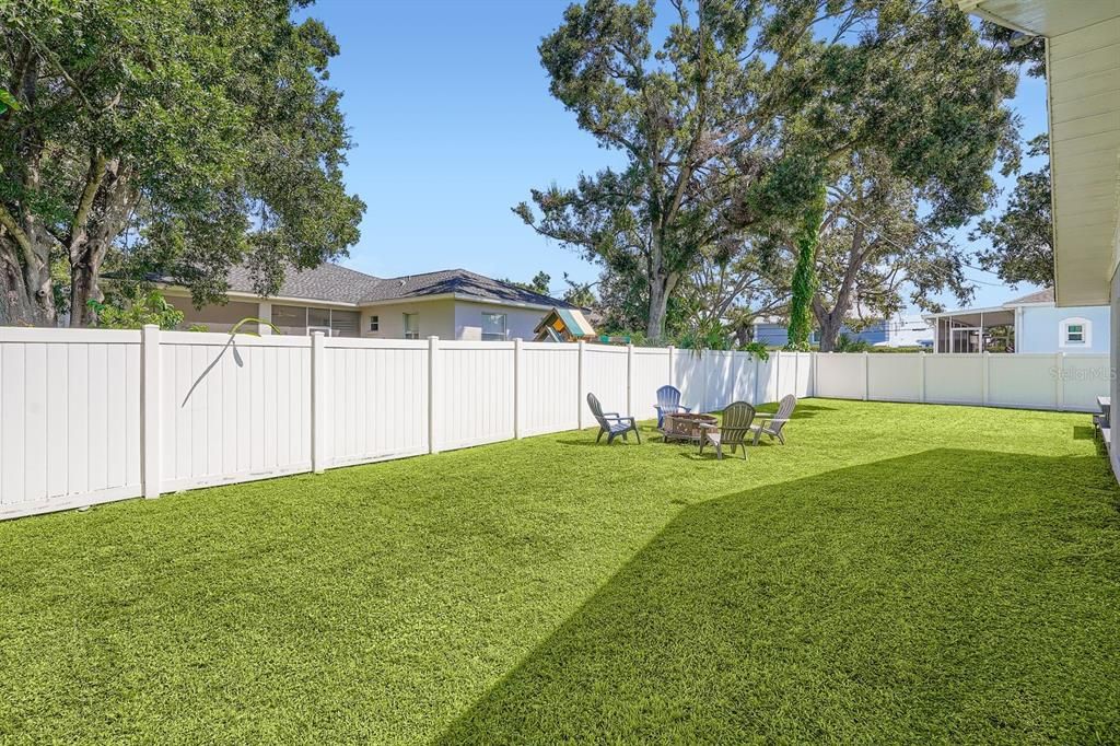 For Rent: $2,800 (3 beds, 2 baths, 1726 Square Feet)