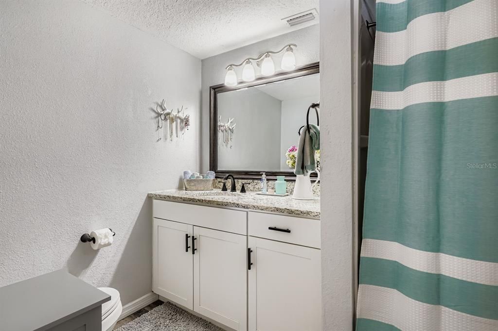 For Rent: $2,800 (3 beds, 2 baths, 1726 Square Feet)