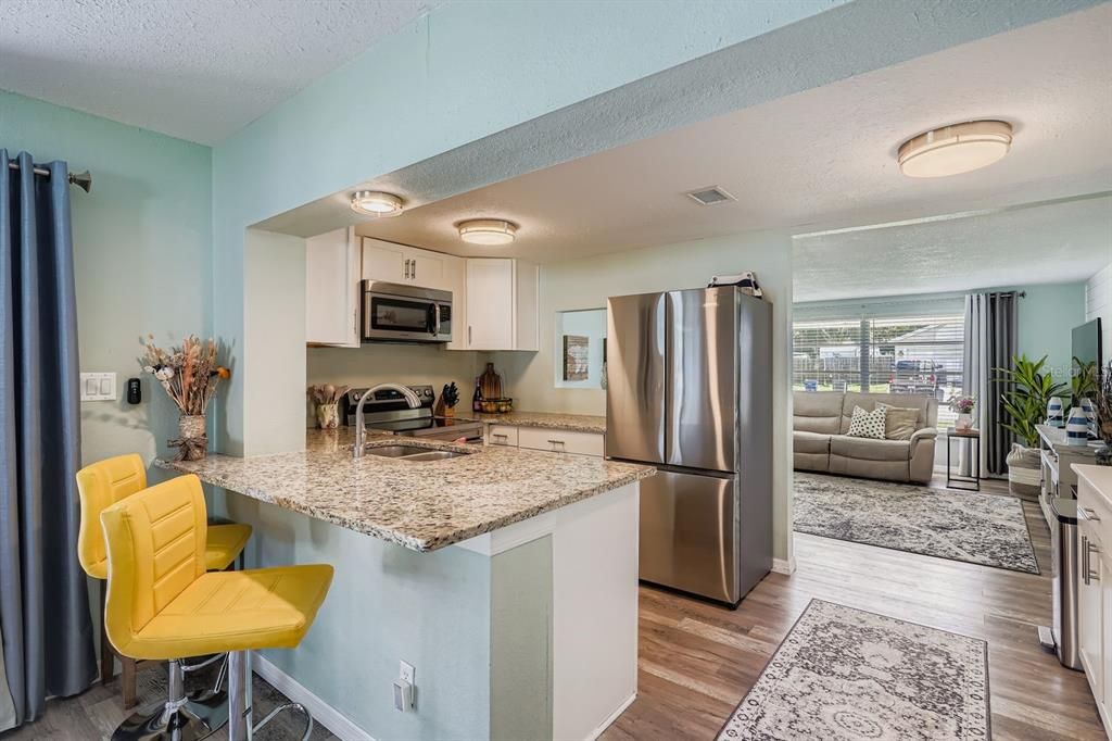 For Rent: $2,800 (3 beds, 2 baths, 1726 Square Feet)