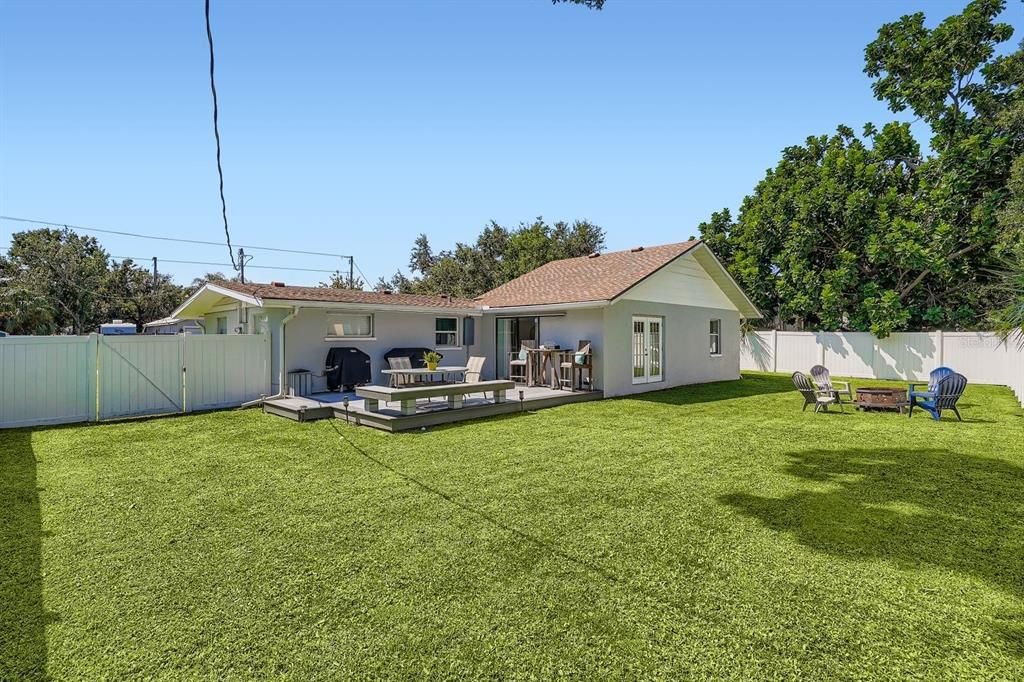 For Rent: $2,800 (3 beds, 2 baths, 1726 Square Feet)