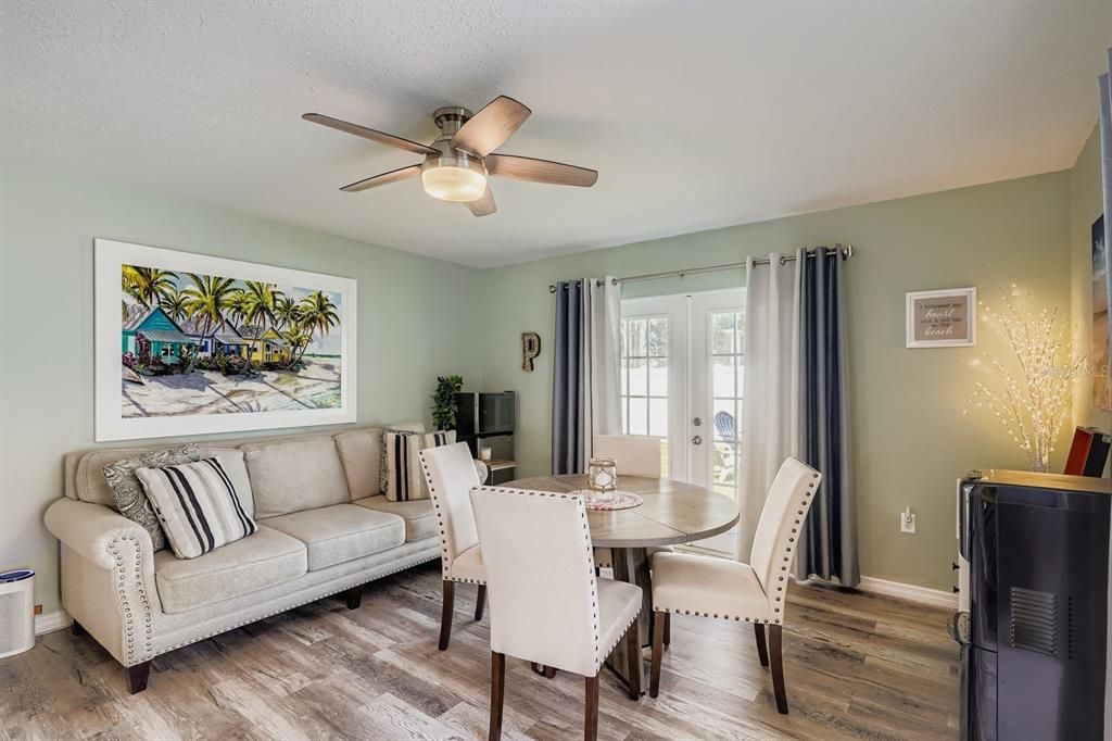 For Rent: $2,800 (3 beds, 2 baths, 1726 Square Feet)