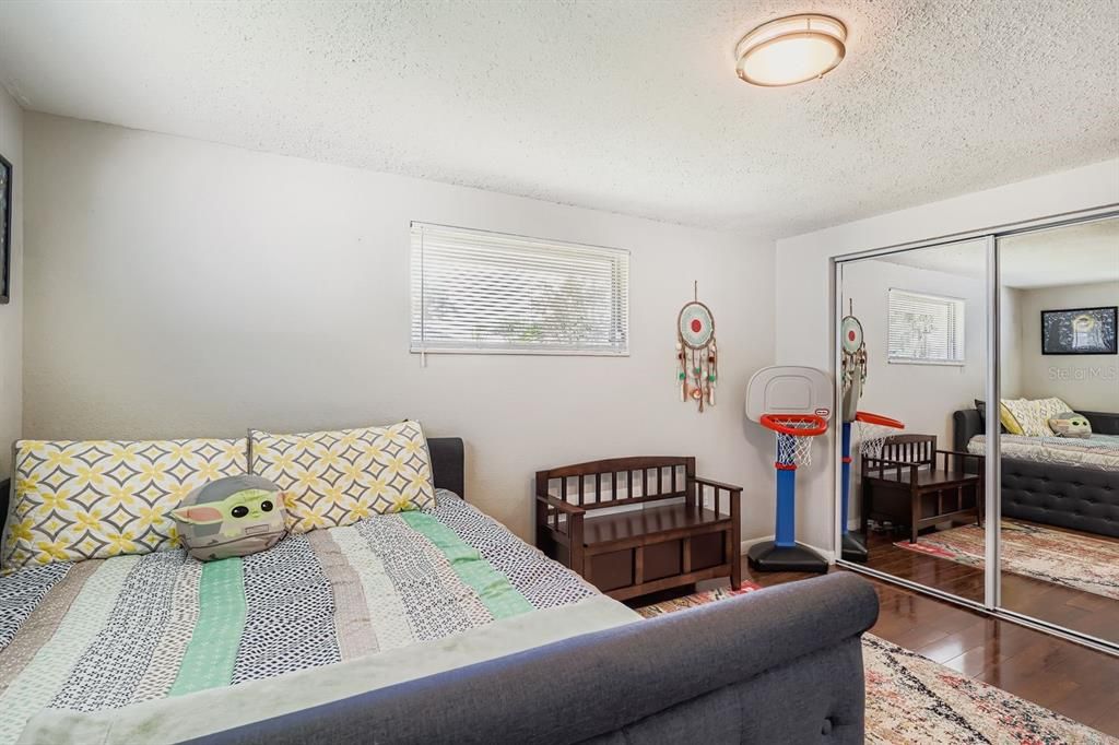 For Rent: $2,800 (3 beds, 2 baths, 1726 Square Feet)