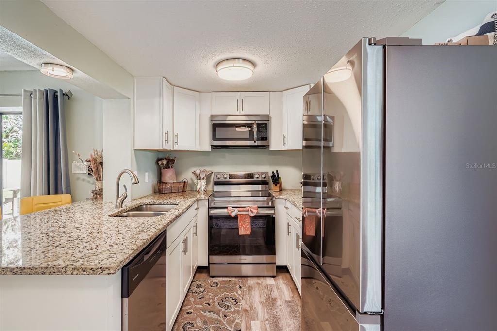 For Rent: $2,800 (3 beds, 2 baths, 1726 Square Feet)