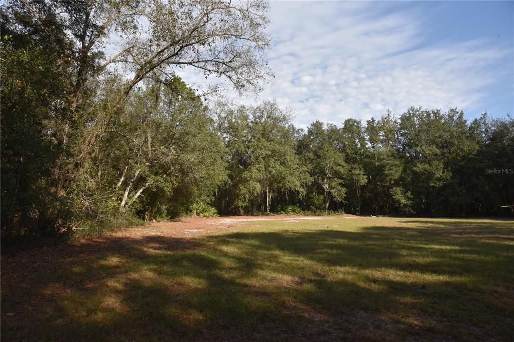 待售: $1,149,000 (96.41 acres)