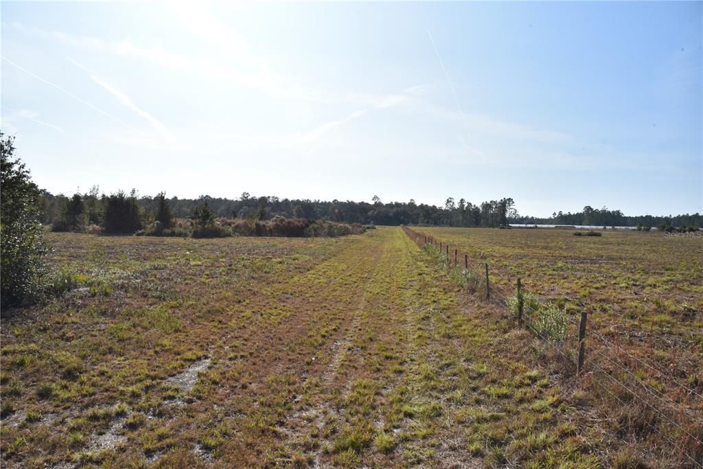 待售: $1,149,000 (96.41 acres)