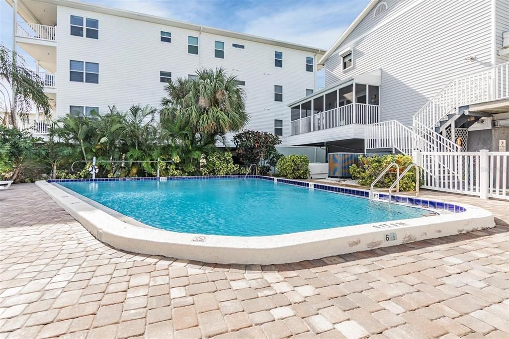 En Venta: $499,000 (2 camas, 3 baños, 1225 Pies cuadrados)