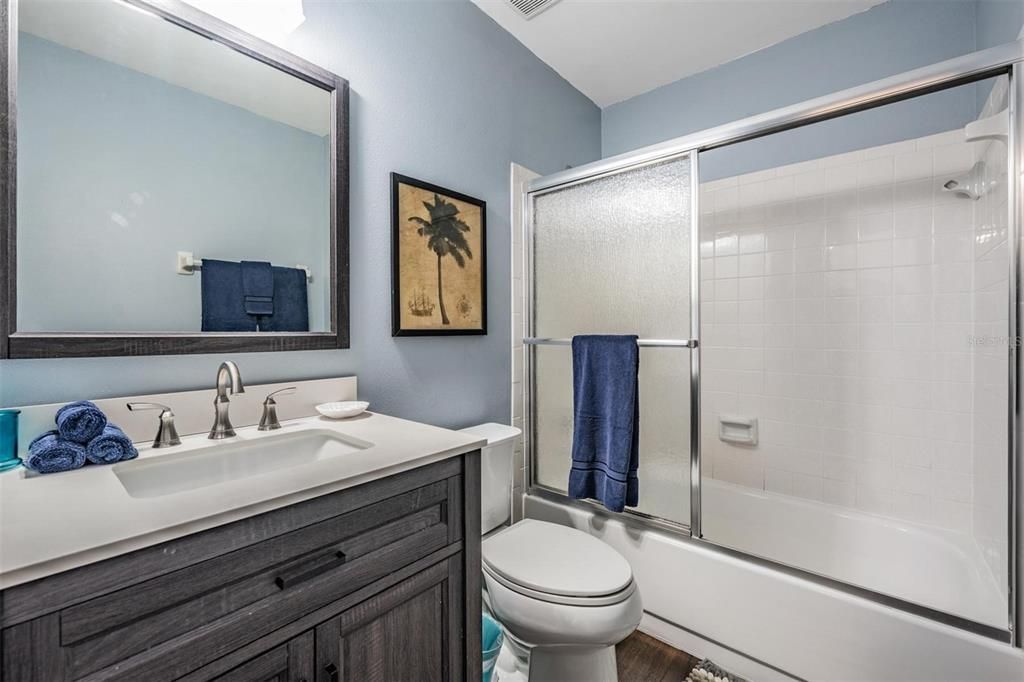 En Venta: $499,000 (2 camas, 3 baños, 1225 Pies cuadrados)