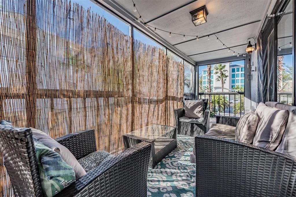 En Venta: $499,000 (2 camas, 3 baños, 1225 Pies cuadrados)