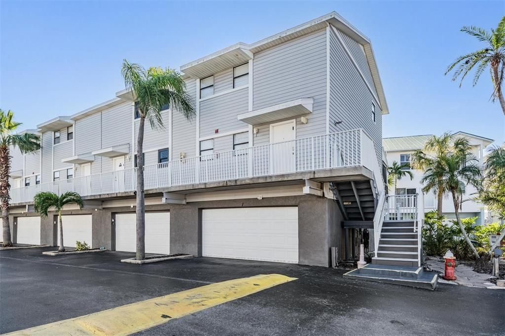 En Venta: $499,000 (2 camas, 3 baños, 1225 Pies cuadrados)