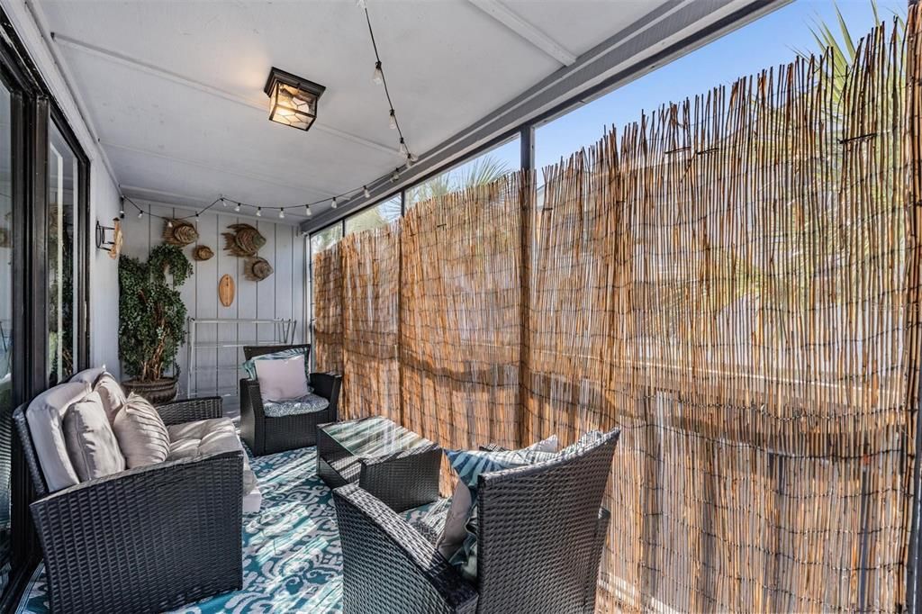 En Venta: $499,000 (2 camas, 3 baños, 1225 Pies cuadrados)