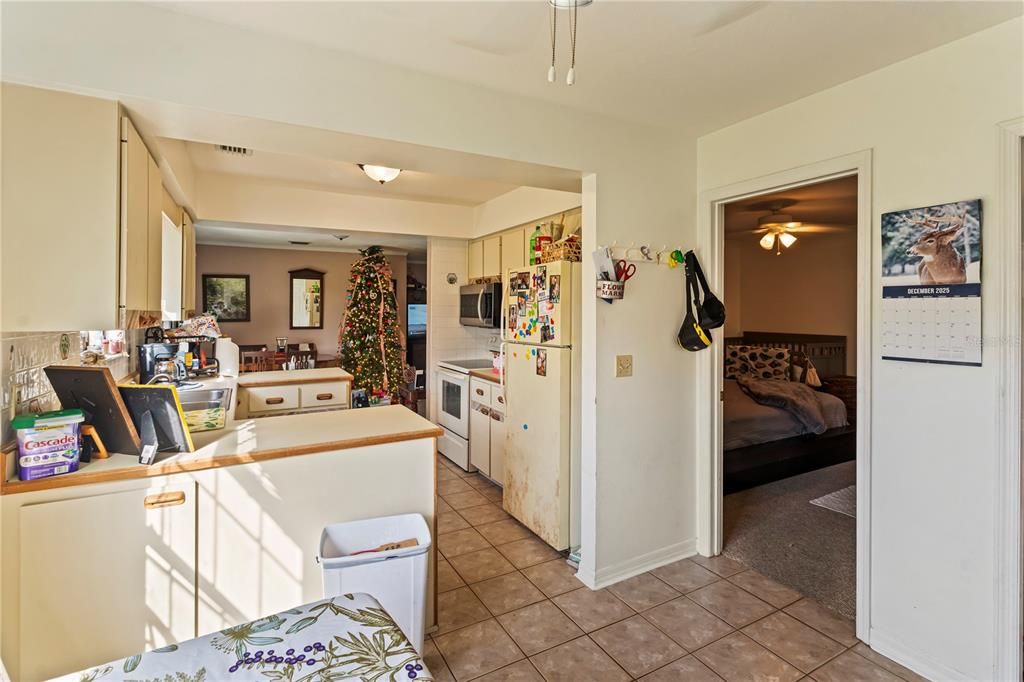 For Sale: $249,000 (3 beds, 2 baths, 1224 Square Feet)