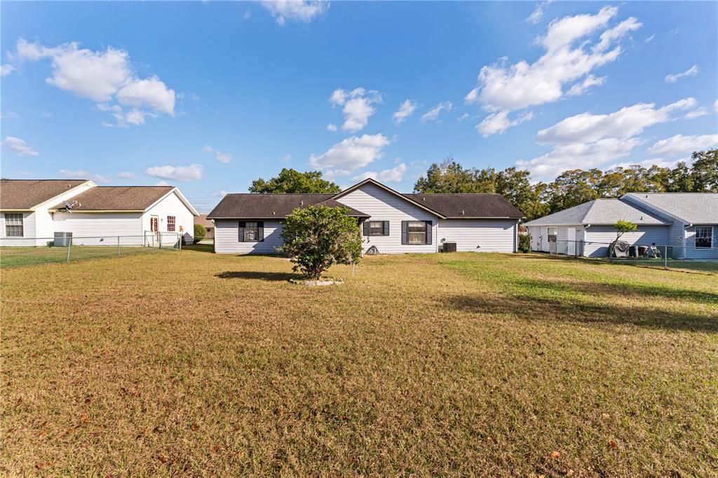 For Sale: $249,000 (3 beds, 2 baths, 1224 Square Feet)