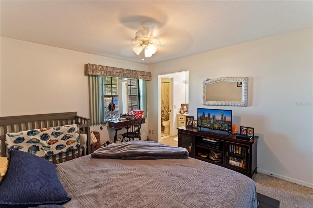 For Sale: $249,000 (3 beds, 2 baths, 1224 Square Feet)