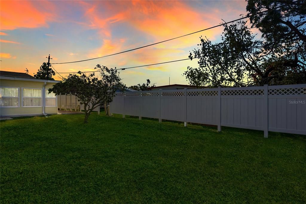 For Sale: $86,750 (2 beds, 2 baths, 800 Square Feet)