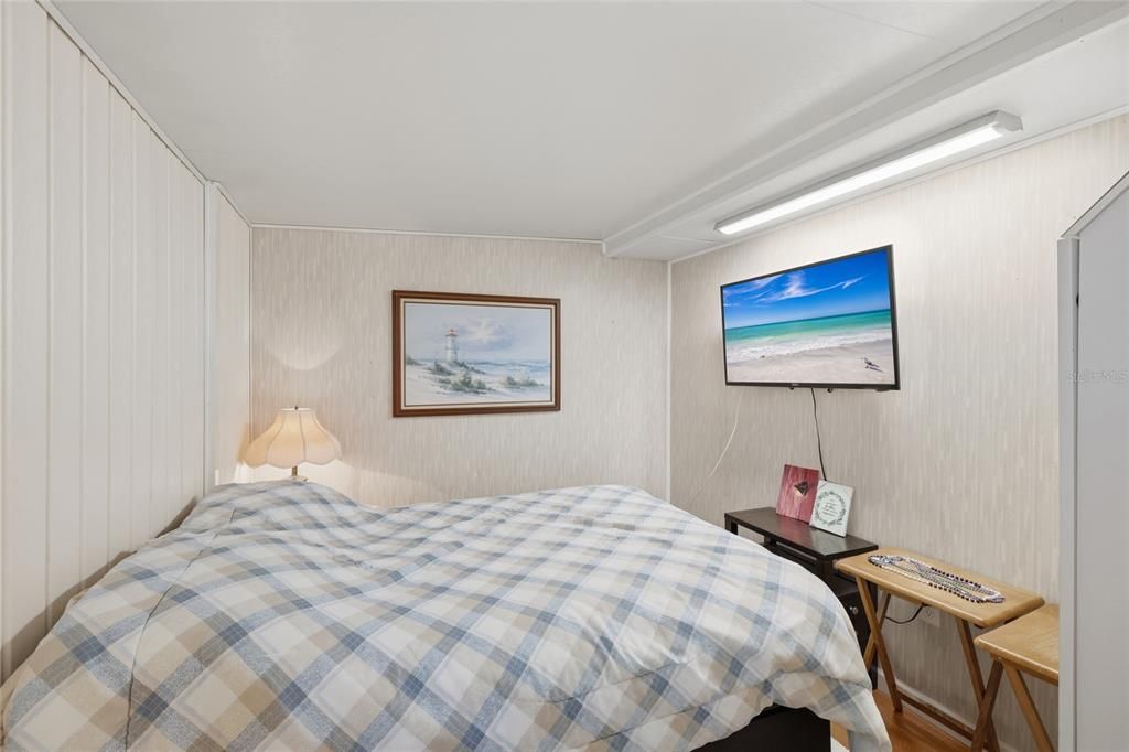 For Sale: $86,750 (2 beds, 2 baths, 800 Square Feet)