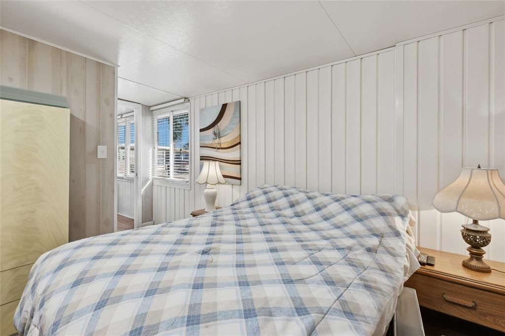 For Sale: $86,750 (2 beds, 2 baths, 800 Square Feet)