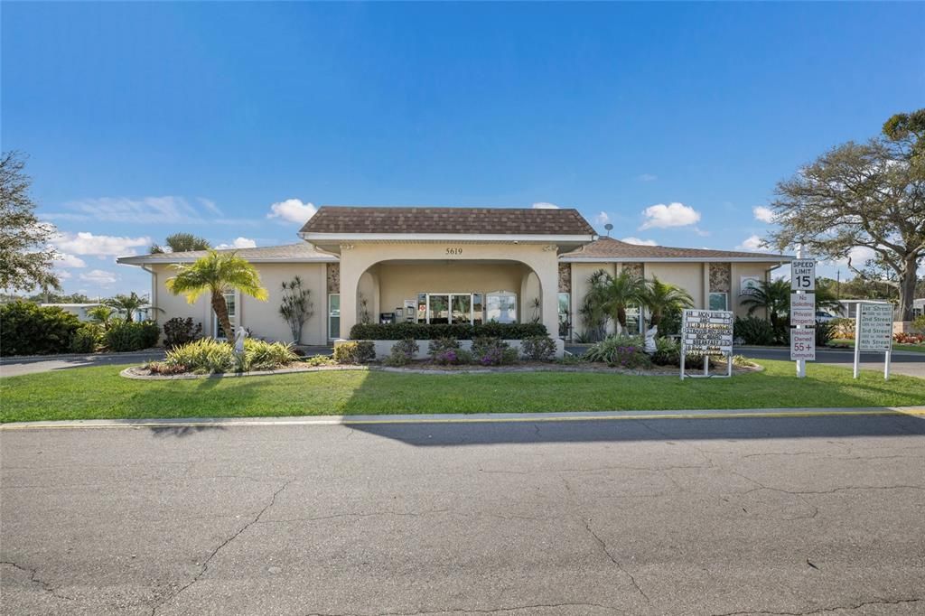 For Sale: $86,750 (2 beds, 2 baths, 800 Square Feet)