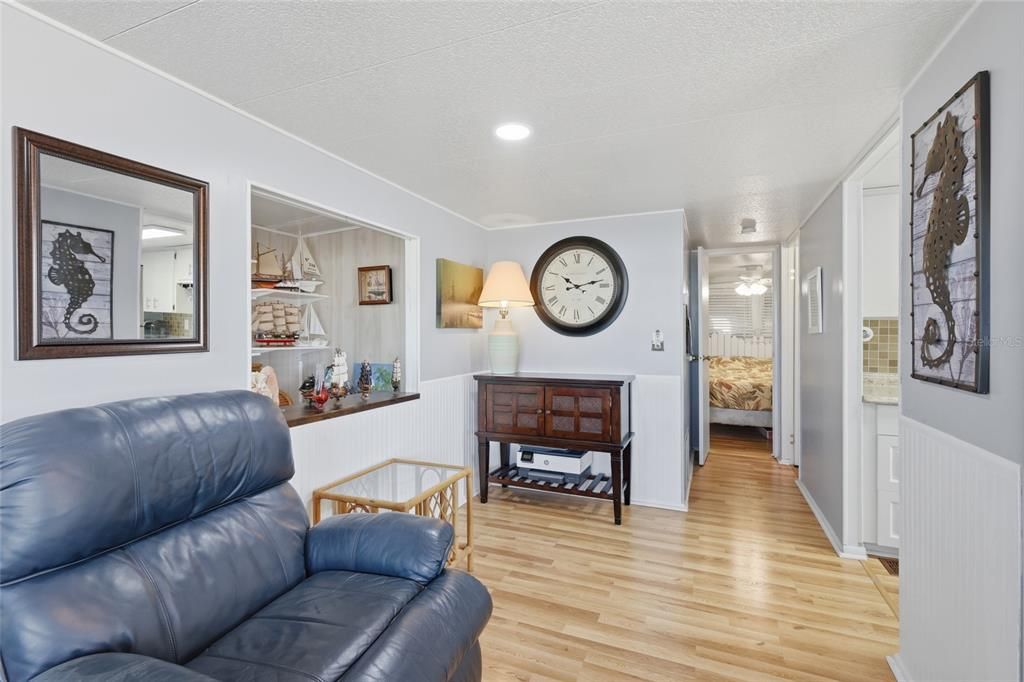 For Sale: $86,750 (2 beds, 2 baths, 800 Square Feet)