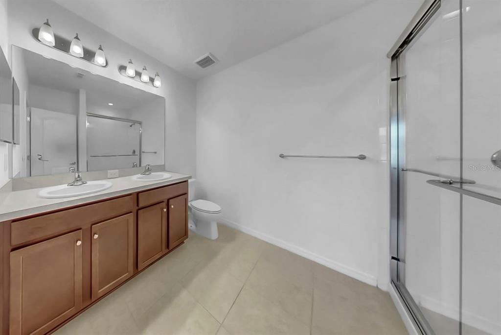 For Sale: $274,000 (3 beds, 2 baths, 1822 Square Feet)