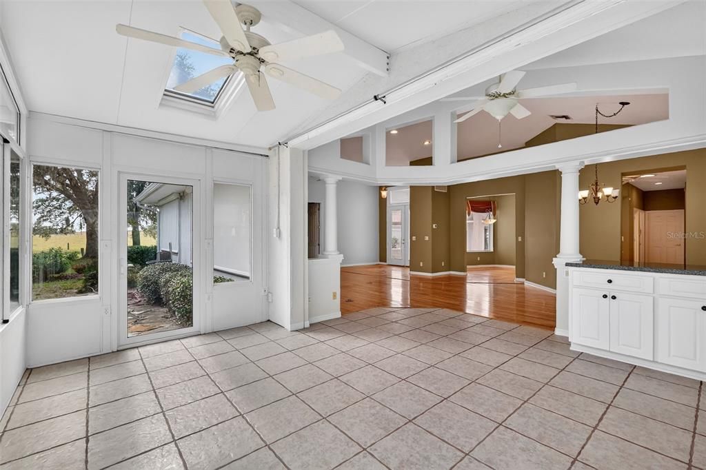 For Sale: $394,000 (3 beds, 3 baths, 2337 Square Feet)