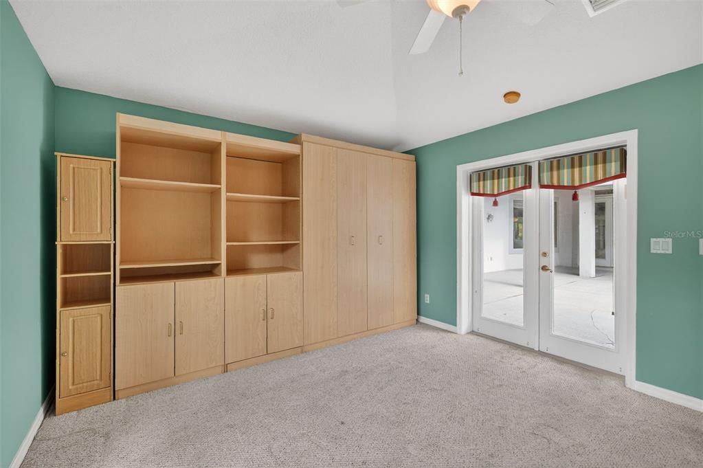 For Sale: $394,000 (3 beds, 3 baths, 2337 Square Feet)