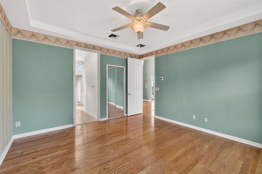 For Sale: $394,000 (3 beds, 3 baths, 2337 Square Feet)