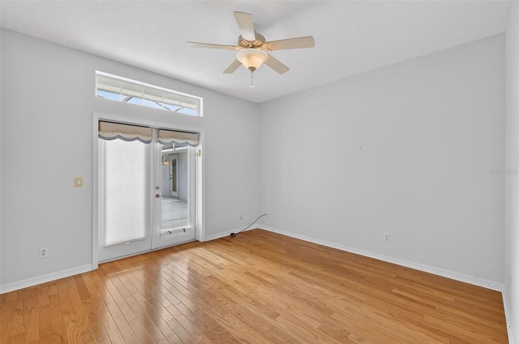 For Sale: $394,000 (3 beds, 3 baths, 2337 Square Feet)