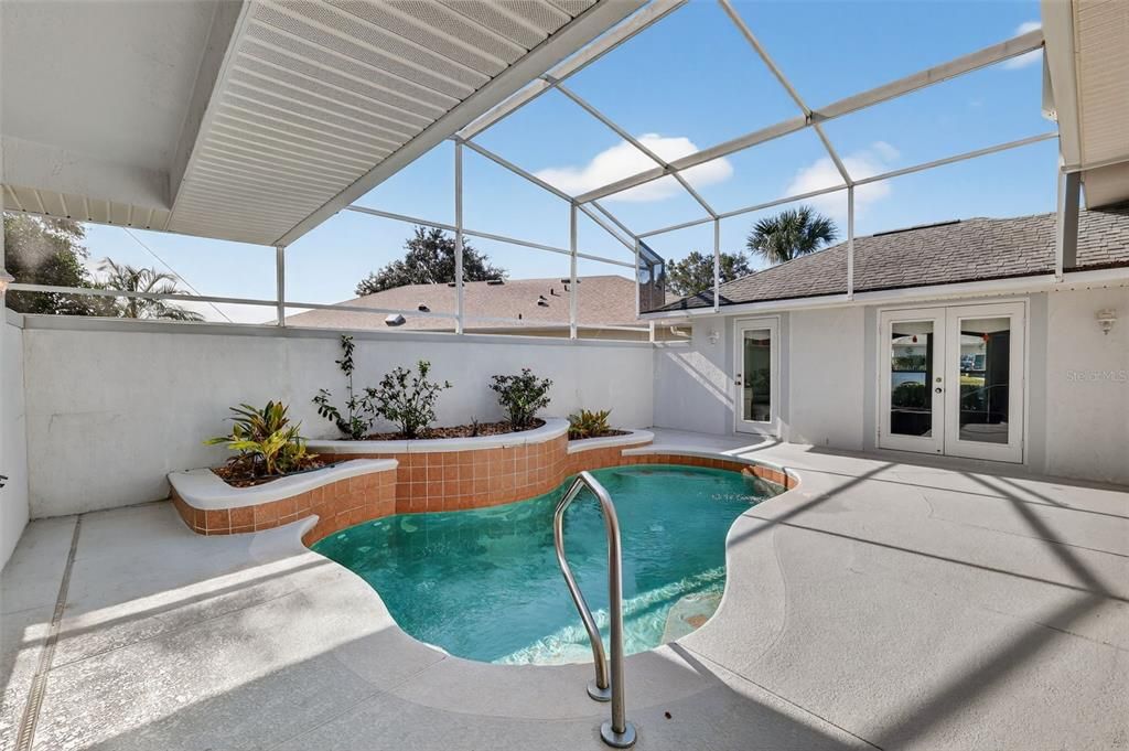 For Sale: $394,000 (3 beds, 3 baths, 2337 Square Feet)