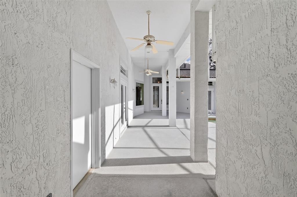 For Sale: $394,000 (3 beds, 3 baths, 2337 Square Feet)