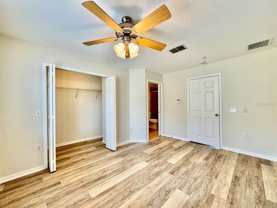 出租: $1,650 (2 贝兹, 2 浴室, 1173 平方英尺)