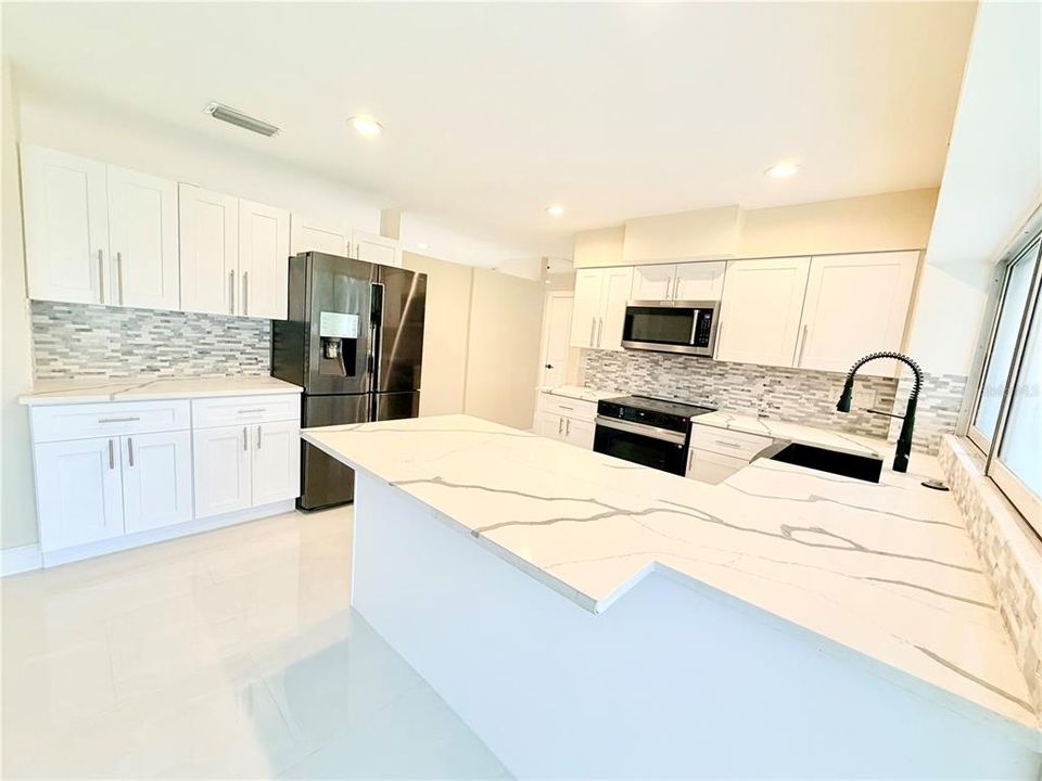 For Rent: $3,350 (3 beds, 2 baths, 1416 Square Feet)