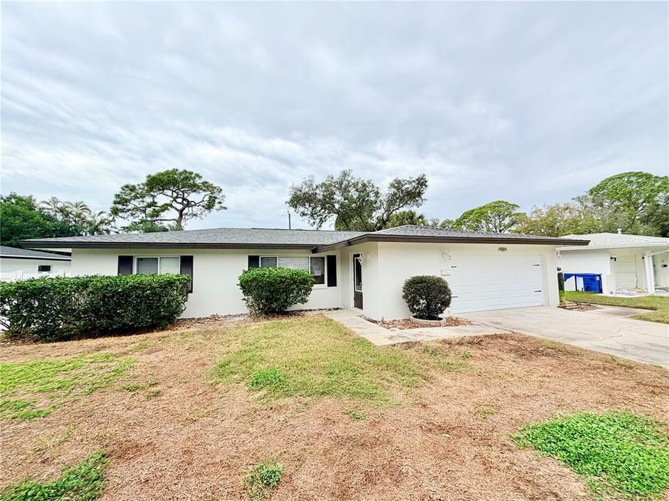 For Rent: $3,350 (3 beds, 2 baths, 1416 Square Feet)