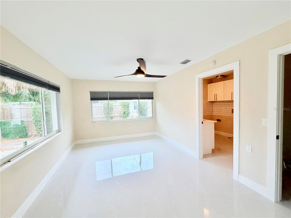 For Rent: $3,350 (3 beds, 2 baths, 1416 Square Feet)