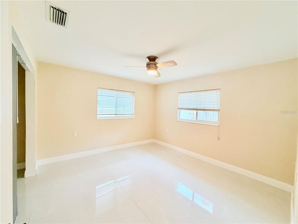 For Rent: $3,350 (3 beds, 2 baths, 1416 Square Feet)