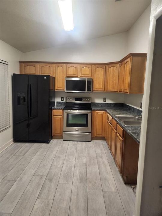 For Sale: $300,000 (3 beds, 2 baths, 1300 Square Feet)