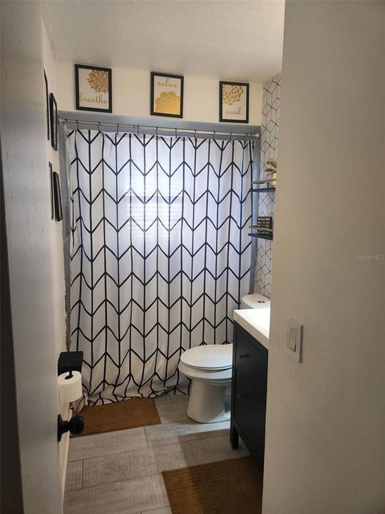 For Sale: $300,000 (3 beds, 2 baths, 1300 Square Feet)