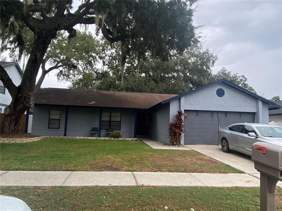 For Sale: $300,000 (3 beds, 2 baths, 1300 Square Feet)