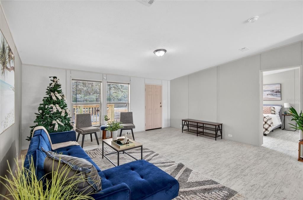 На продажу: $298,888 (4 спален, 2 ванн, 1792 Квадратных фут)