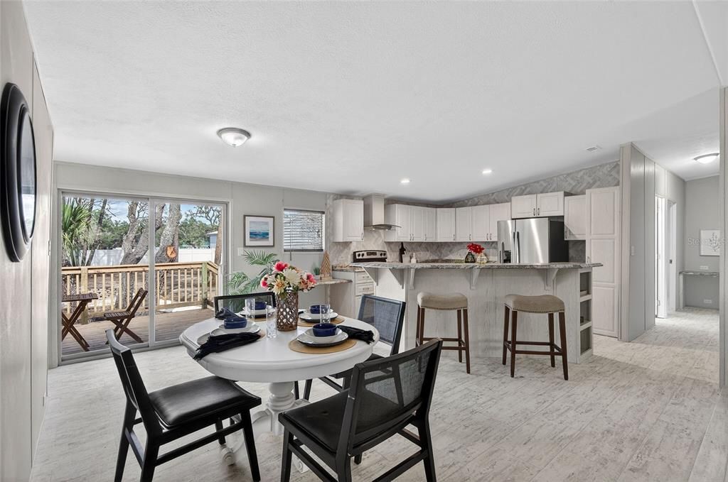 На продажу: $298,888 (4 спален, 2 ванн, 1792 Квадратных фут)