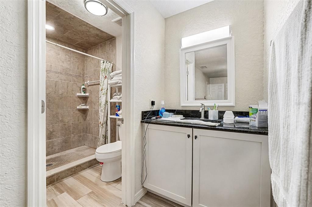 For Sale: $270,000 (2 beds, 2 baths, 1182 Square Feet)