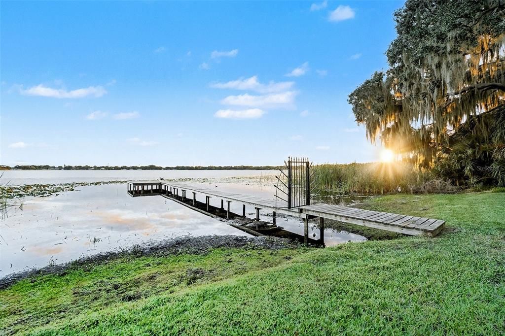 For Sale: $270,000 (2 beds, 2 baths, 1182 Square Feet)