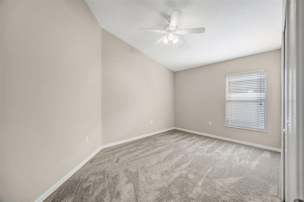 En Venta: $335,000 (4 camas, 2 baños, 2010 Pies cuadrados)