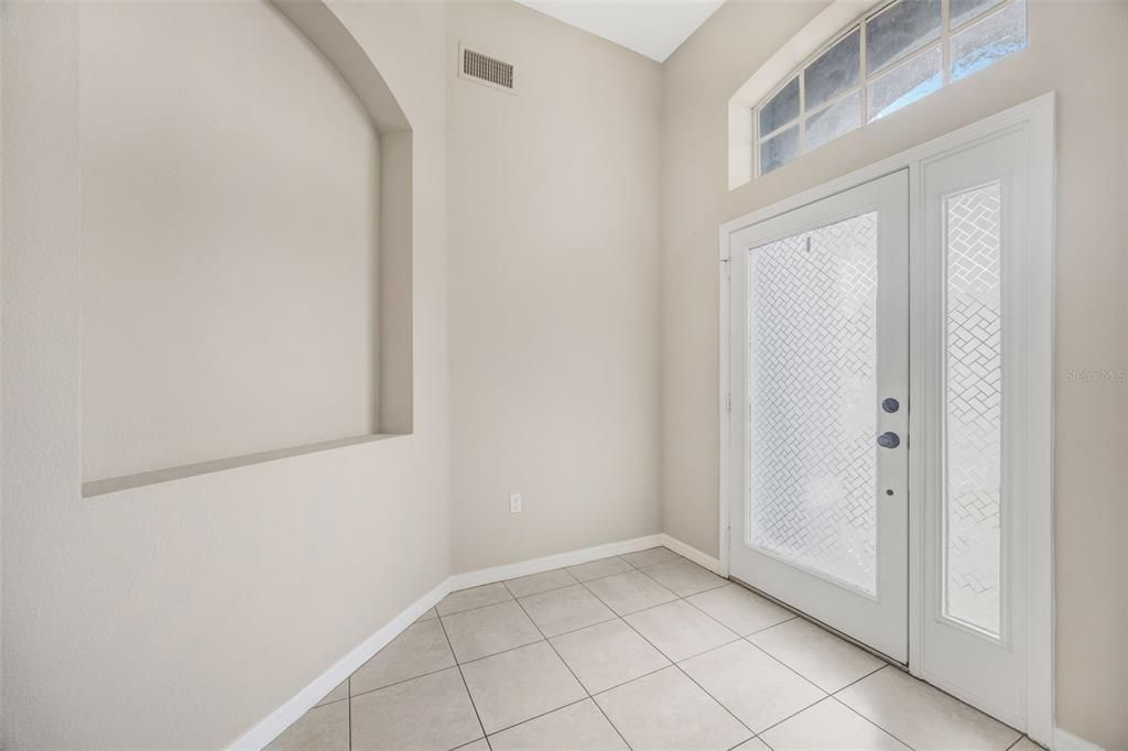 En Venta: $335,000 (4 camas, 2 baños, 2010 Pies cuadrados)