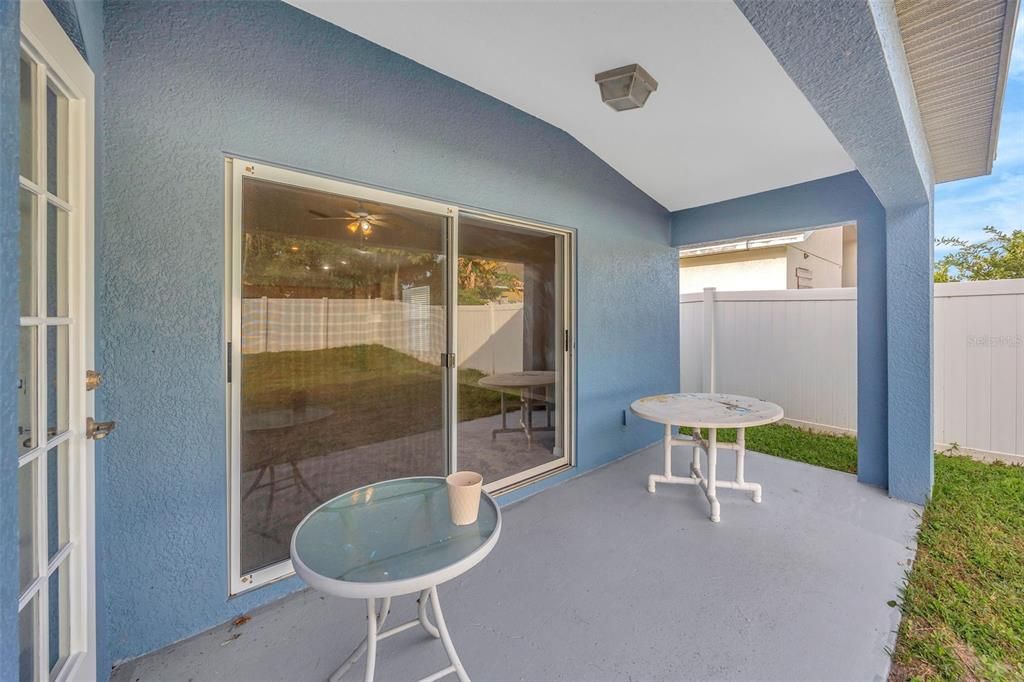 En Venta: $335,000 (4 camas, 2 baños, 2010 Pies cuadrados)